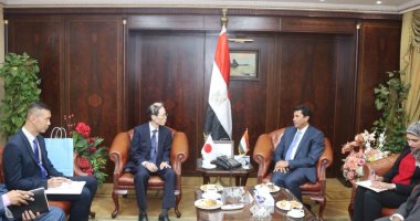 وزير الشباب والرياضة يلتقى سفير اليابان لبحث التعاون المشترك