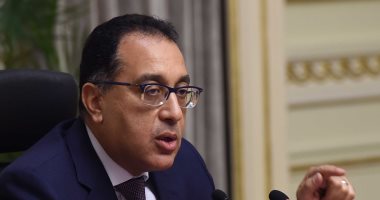 مصطفى مدبولى ينعى شهداء المنيا ويتابع تداعيات الحادث مع الوزراء المعنيين