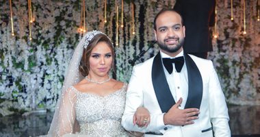 صور.. "أوكا وأورتيجا" يحييان حفل زفاف مدير نيابة عين شمس