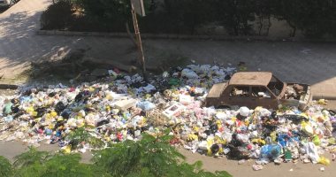 قارئة تشكو تراكم القمامة بشارع عبد الحميد لطفى فى مدينة نصر
