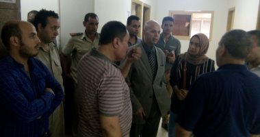 وكيل "صحة الشرقية" يتابع تلقى مرضى الغسيل الكلوى للخدمة بمنافذ مستشفى ديرب نجم