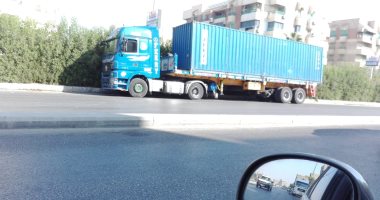 قارئ يناشد بحظر سير النقل الثقيل داخل أحياء 6 أكتوبر 
