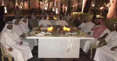 محمد بن سلمان يقيم مأدبة عشاء لضيوفه من الإمارات فى احتفالات اليوم الوطنى