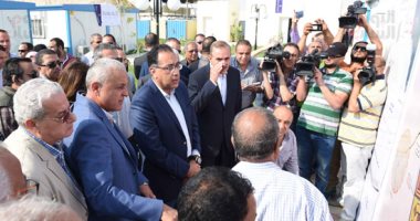 رئيس الوزراء يتفقد محطة صرف إسكندرية التحرير بأسيوط