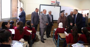محافظ القاهرة: اتفاق مع الجمعيات الأهلية لدفع المصروفات الدراسية لغير القادرين