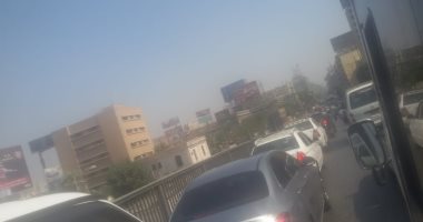 توقف حركة المرور بسبب أتوبيس معطل أعلى شارع شبرا تقاطع مسره
