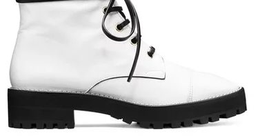 تمشى كاجوال وكلاسيك.. شاهد 5 تصميمات لأحذية الخريف باللون الأبيض