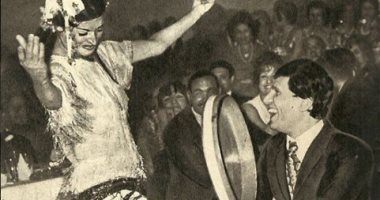 قصة صورة.. نجوى فؤاد ترقص على دقات "طبلة" العندليب عبد الحليم حافظ