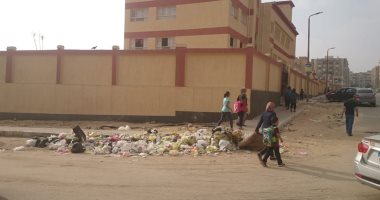 صور.. قارئ يشكو من انتشار القمامة بحى الزهراء فى مدنية نصر