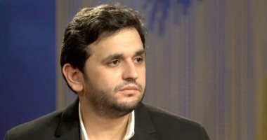 مصطفى خاطر مؤلف روايات في فيلمه الجديد "محو أمنية" يعانى من أزمات
