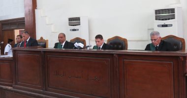 تأجيل إعادة محاكمة مرسى و28 آخرين بقضية "اقتحام الحدود الشرقية" لـ 10أكتوبر