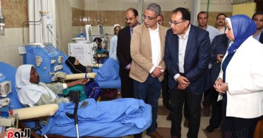 رئيس الوزراء يتفقد وحدة الغسيل الكلوى لمستشفى التأمين الصحى بسوهاج