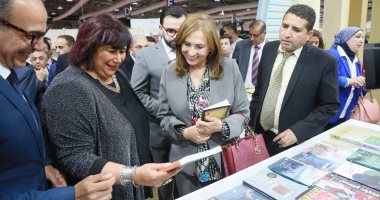 جمهور متنوع فى اليوم الأول لمعرض عمان الدولى للكتاب 2018 فى 13 صورة