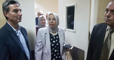 فيديو وصور.. رئيس الهيئة العامة للتأمين الصحى تنتقد أطباء مستشفى المبرة