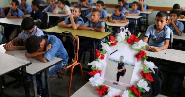 صور.. تلاميذ فلسطينيون يؤبنون زميلا قتلته قوات الاحتلال على حدود غزة