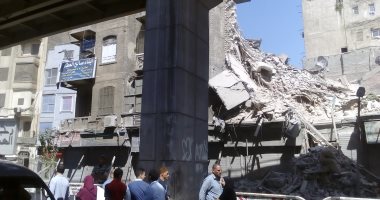 سقوط أجزاء من عقار قديم بالإسكندرية بدون وقوع إصابات