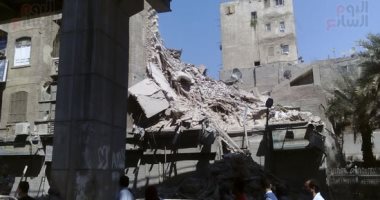 انهيار عقار قديم مكون من 3 طوابق غرب الإسكندرية