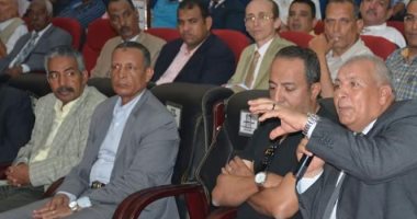 محافظة الوادى الجديد تعقد مؤتمرا لدعم شباب الباحثين وحملة الماجستير والدكتوراه 