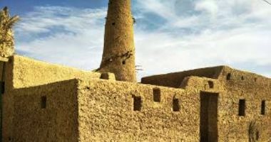 محافظ مطروح يستقبل وزير الآثار لافتتاح مسجد أثرى غدا بعد ترميمه بسيوة