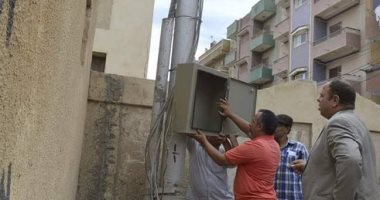 تغيير الخلايا الضوئية المتهالكة بغرب مدينة كفر الشيخ 