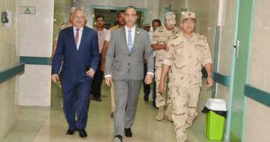 محافظ سوهاج ومدير الأمن يزوران المستشفى العسكرى ومدرسة التمريض