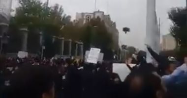 فيديو.. مظاهرة ضد تصويت برلمان إيران على اتفاقية تمويل الإرهاب وغسيل الأموال