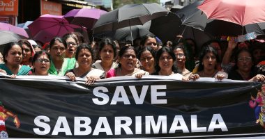 صور.. نساء الهند تتظاهرن احتجاجا على منع الحوامل من دخول معبد تله