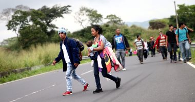 صور.. مهاجرو هندوراس يواصلون الفرار إلى أمريكا بسبب الفقر والعنف