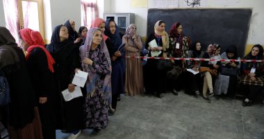 وسط تهديدات طالبان.. الأفغان يصوتون بالانتخابات التشريعية