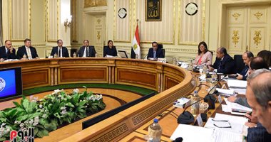 رئيس الوزراء يوجه بإسراع إجراءات الاقتراض من البنوك المصرية لشراء القطن