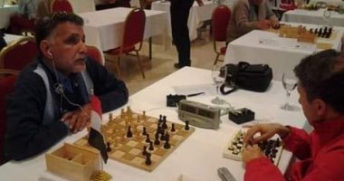 فقد بصره فلعب بخياله.. محمد عشق الشطرنج وخاض بطولات عالمية