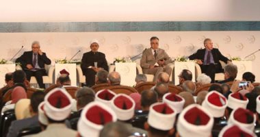  الإمام الأكبر فى ندوة "الإسلام والغرب":  الإرهاب ليس محله الإسلام بل الأنظمة المتاجرة بالأديان