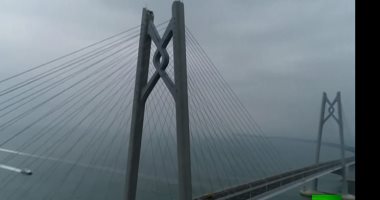 بدء حركة المرور على جسر ضخم يربط هونج كونج وتشوهاي ومكاو