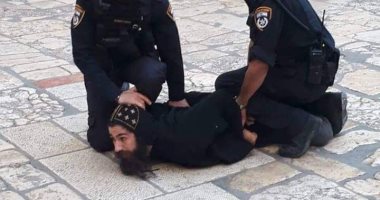 قوات الاحتلال الإسرائيلى تعتدى على رهبان أقباط وتعتقل أحدهم