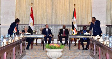 فيديو.. الرئيس السيسي ونظيره السودانى يشهدان توقيع مذكرات تفاهم بين البلدين
