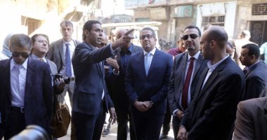 صور.. وصول وزير الآثار لتفقد أعمال ترميم مسجد الماردانى  فى الدرب الأحمر