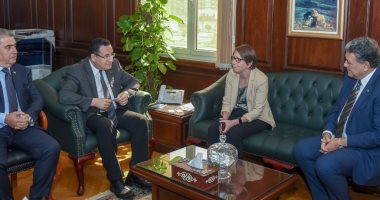 محافظ الإسكندرية يستقبل سفيرة فنلندا بمصر لتعزيز العلاقات بين الجانبين