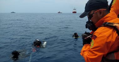 إندونيسيا تمد عملية البحث عن ضحايا الطائرة المنكوبة وصندوقها الأسود الثانى