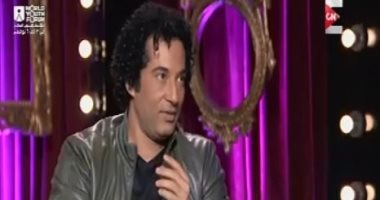 عمرو سعد يكشف سبب رد فعل الجمهور على "اللوك" الجديد لشعره