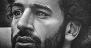 شاب يرسم صورة لـ محمد صلاح ويحلم بمقابلته