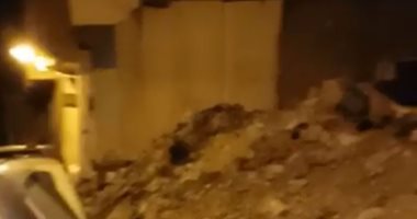 فيديو.. تحول شارع قاسم أمين بحدائق القبة إلى مقلب قمامة