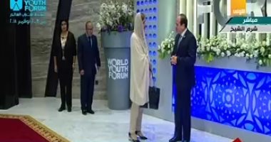 فيديو.. الرئيس السيسى يستقبل الوفود الأجنبية المشاركة فى منتدى شباب العالم