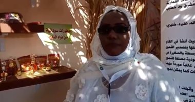 البلح مش بس عرق.. نساء السودان يروين قصة صناعة العطور من النواة.. فيديو