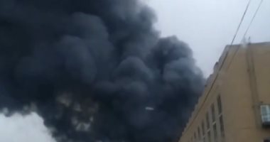 حريق ضخم بمجمع تجاري شمال غربي روسيا.. فيديو