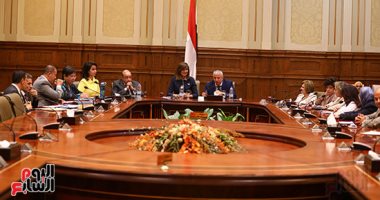 وزيرة الهجرة تحذر من استخدام وسائل التواصل فى عرض مشاكل المصريين بالخارج
