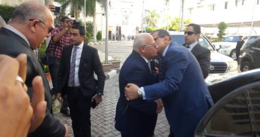 صور.. محافظ بورسعيد يستقبل وزير القوى العاملة قبل زيارة حقل "ظهر"