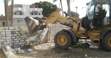 إزالة فورية لـ5 حالات تعد وتحرير 273 محضر إشغال ورفع تجمعات القمامة بالفتح فى أسيوط