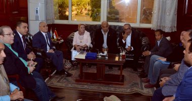 فيديو.. محافظ الأقصر يلتقى رئيسة اللجنة البارالمبية المصرية لبحث تنظيم بطولات