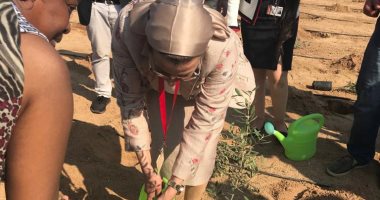 وزيرة البيئة تزرع شجرة زيتون بمشاركة وفود مؤتمر التنوع البيولوجى