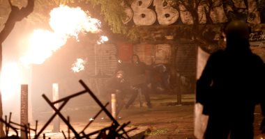 ننشر صور العنف فى اليونان بعد مسيرة إحياء ذكرى انتفاضة الطلبة 